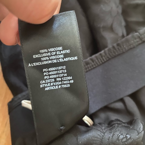 ARITZIA WILFRED Baroque Skirt Jacquard Satin Pearl Button Slip Midi Black small - Picture 8 of 10